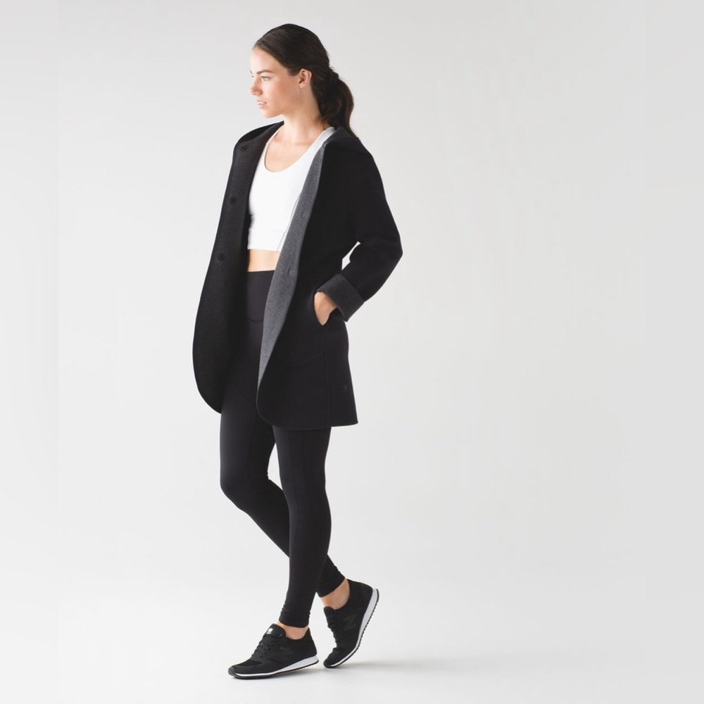 Lululemon City Bound Wrap
Heathered Black / Black size small